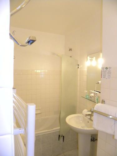Anglade Hotel