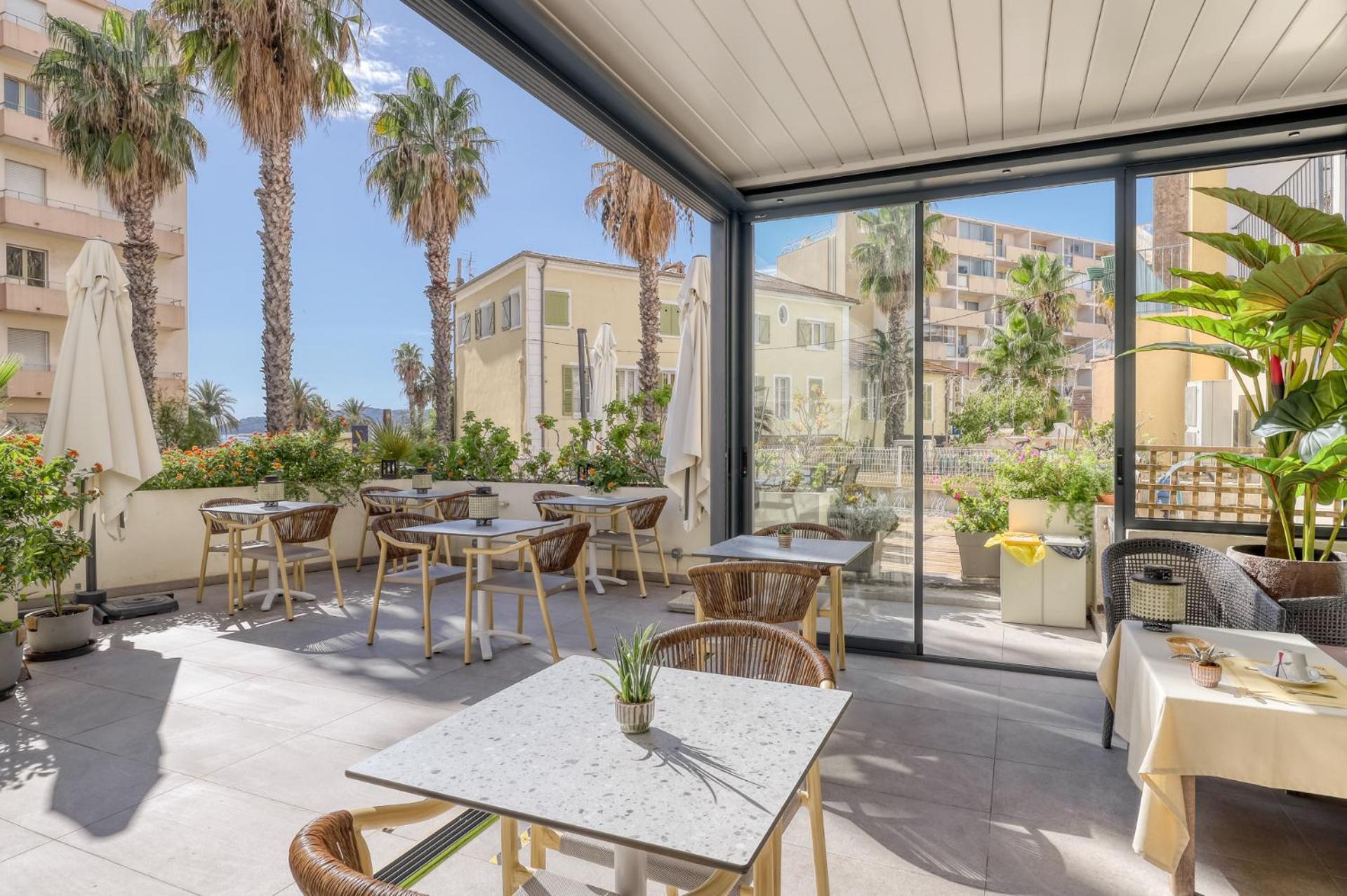 Hotel Anglade 3*